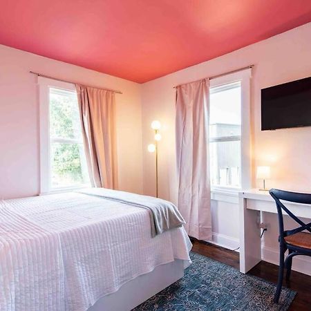 Blush And Bashful Germantown Two Bedroom Apartment Louisville Esterno foto