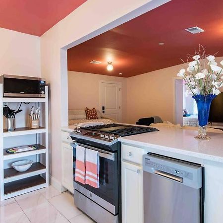 Blush And Bashful Germantown Two Bedroom Apartment Louisville Esterno foto