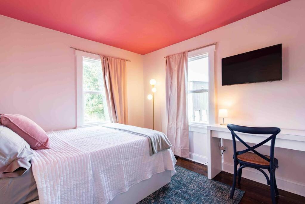 Blush And Bashful Germantown Two Bedroom Apartment Louisville Esterno foto
