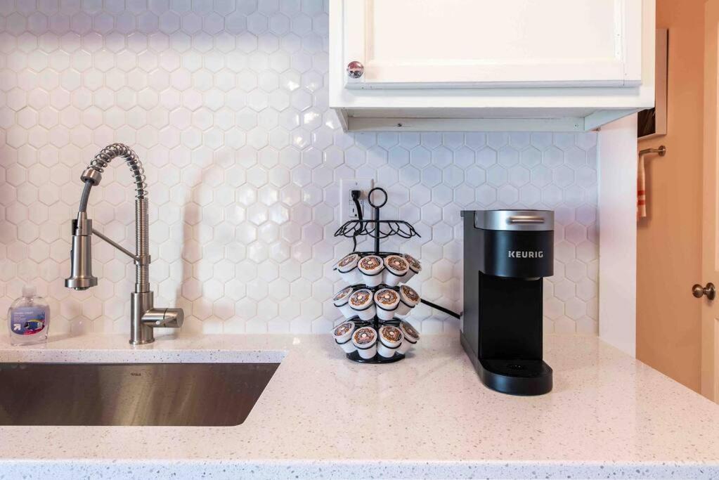 Blush And Bashful Germantown Two Bedroom Apartment Louisville Esterno foto